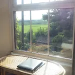 Plumtree House 3*