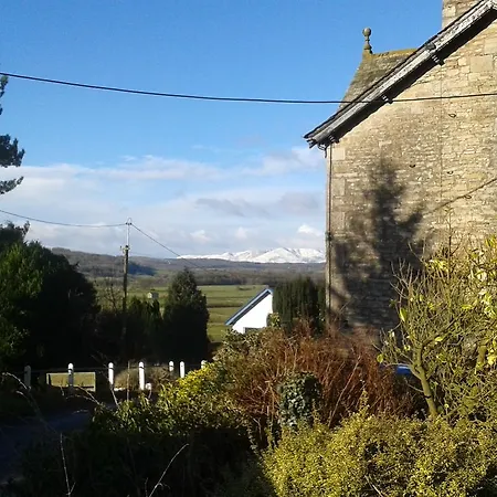 Bed & Breakfast Plumtree House