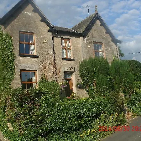 Bed & Breakfast Plumtree House 3*