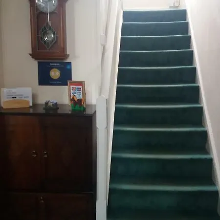 Plumtree House
